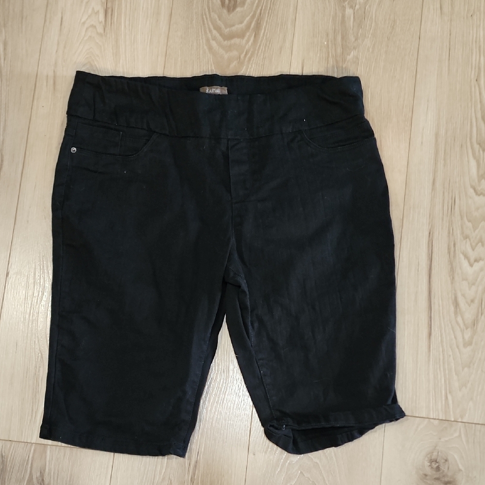 Elegant Black Women's Bermuda Shorts